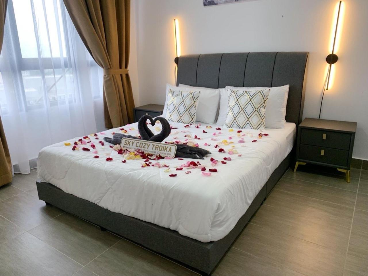 Sky Cozy Troika Residence, 1 Bedroom 4-6 Pax, 2 Bedrooms 6-8 Pax, Pool Vew, Sky & City View, Free Parking, Pool, Unlimited Wifi & Netflix Kota Bharu Buitenkant foto