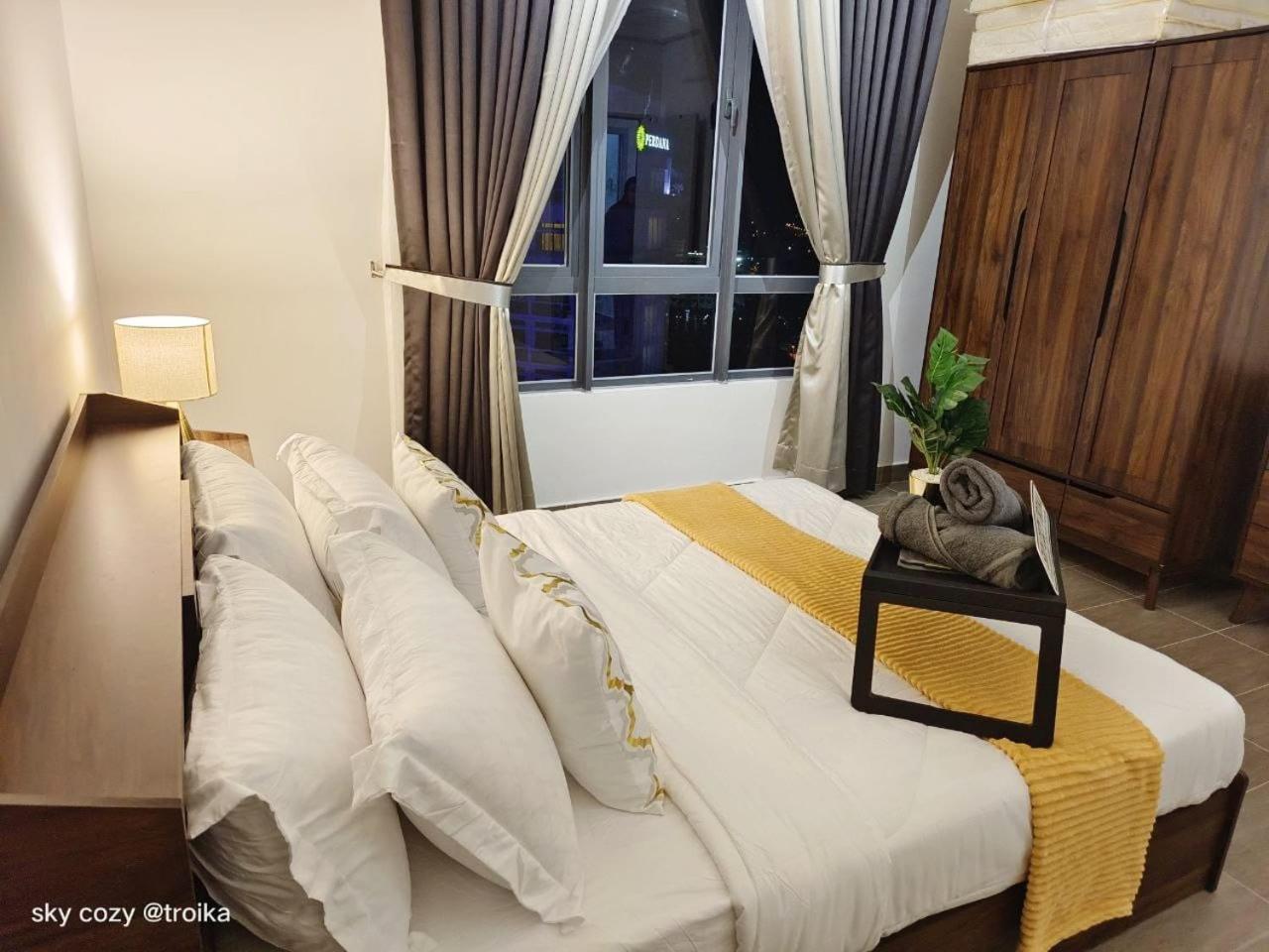 Sky Cozy Troika Residence, 1 Bedroom 4-6 Pax, 2 Bedrooms 6-8 Pax, Pool Vew, Sky & City View, Free Parking, Pool, Unlimited Wifi & Netflix Kota Bharu Buitenkant foto