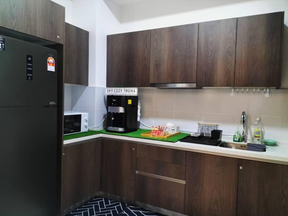Sky Cozy Troika Residence, 1 Bedroom 4-6 Pax, 2 Bedrooms 6-8 Pax, Pool Vew, Sky & City View, Free Parking, Pool, Unlimited Wifi & Netflix Kota Bharu Buitenkant foto